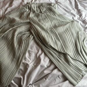 Japan Uniqlo Sage wide leg dress pants